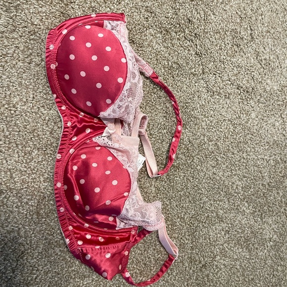 Victoria secret bras - Picture 6 of 10